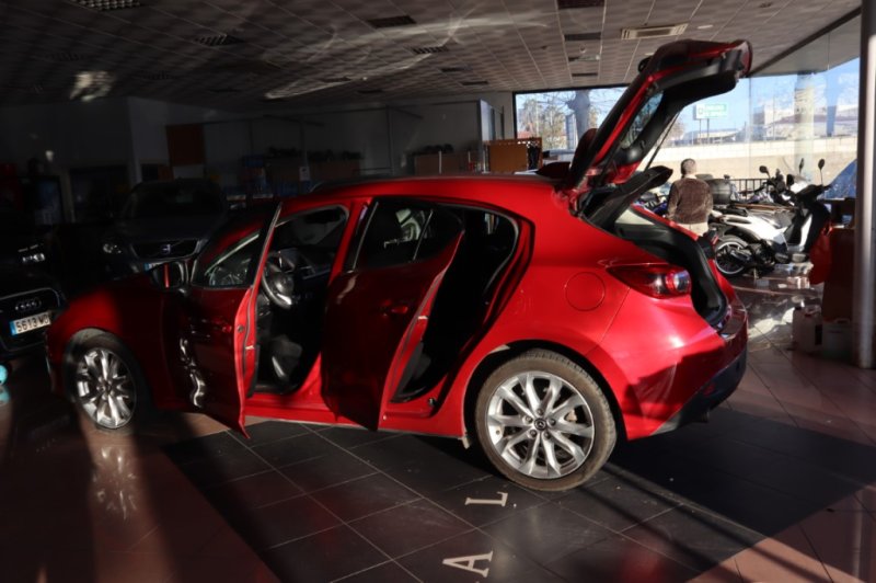 MAZDA 3 2.2 TURBO DIESEL