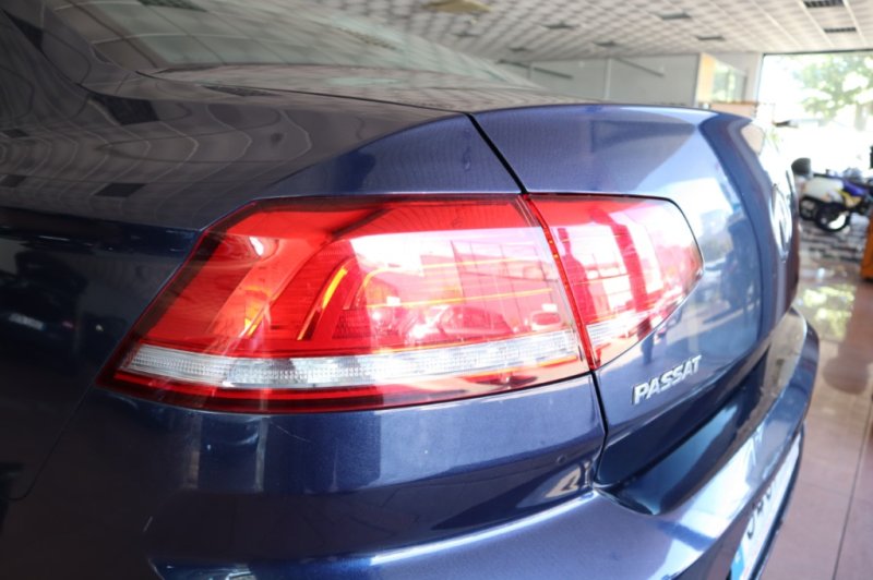 VOLKSWAGEN PASSAT 1600 CC TURBO DIESEL DE 120 CV