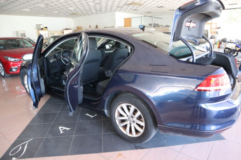 VOLKSWAGEN PASSAT 1600 CC TURBO DIESEL DE 120 CV