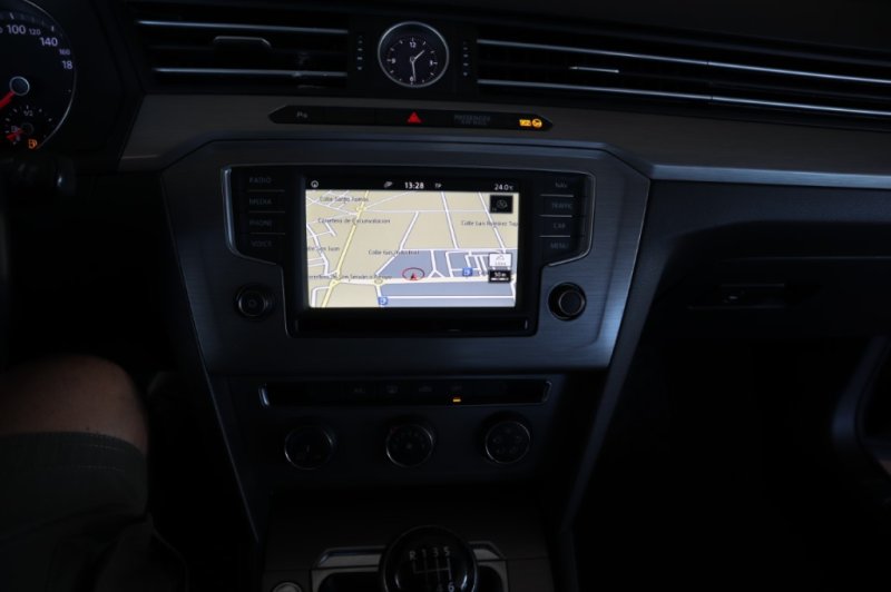 VOLKSWAGEN PASSAT 1600 CC TURBO DIESEL DE 120 CV
