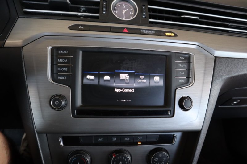 VOLKSWAGEN PASSAT 1600 CC TURBO DIESEL DE 120 CV