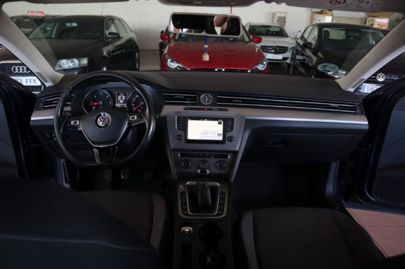 VOLKSWAGEN PASSAT 1600 CC TURBO DIESEL DE 120 CV
