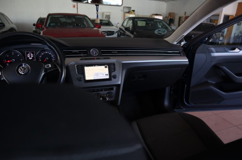 VOLKSWAGEN PASSAT 1600 CC TURBO DIESEL DE 120 CV