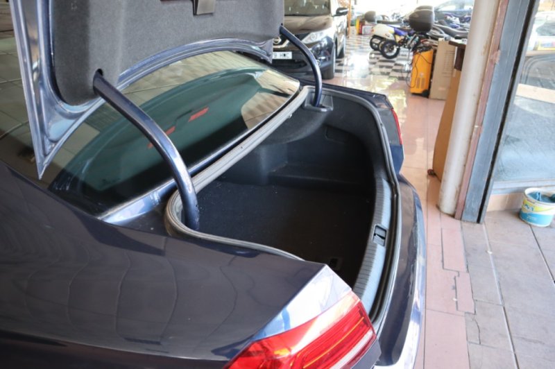 VOLKSWAGEN PASSAT 1600 CC TURBO DIESEL DE 120 CV
