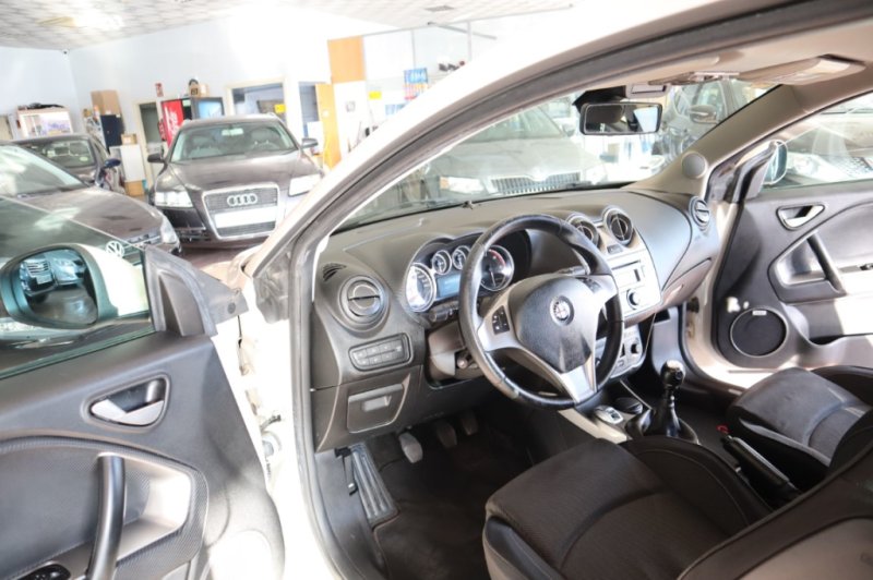 ALFA ROMEO MITO 1600 JTD DISTINCTIVE