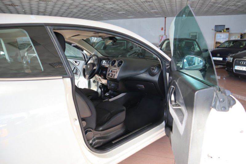 ALFA ROMEO MITO 1600 JTD DISTINCTIVE