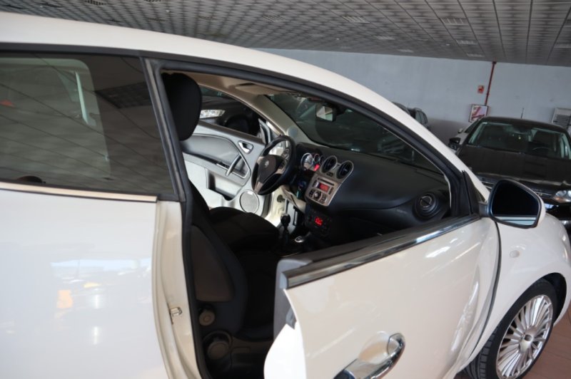 ALFA ROMEO MITO 1600 JTD DISTINCTIVE