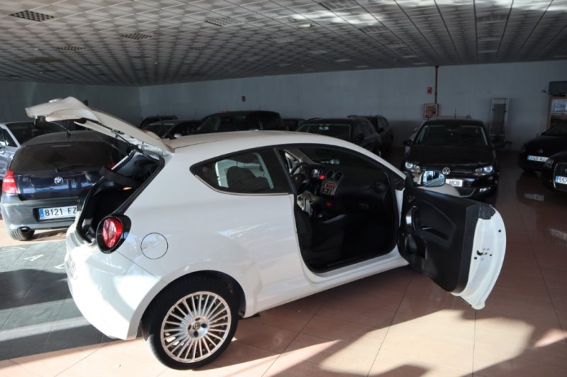 ALFA ROMEO MITO 1600 JTD DISTINCTIVE