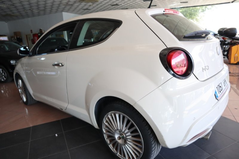 ALFA ROMEO MITO 1600 JTD DISTINCTIVE