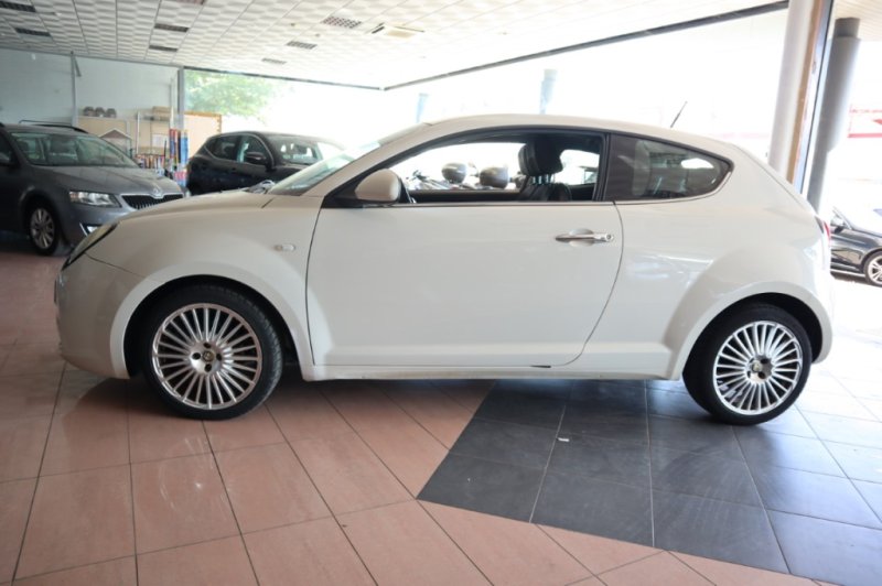 ALFA ROMEO MITO 1600 JTD DISTINCTIVE