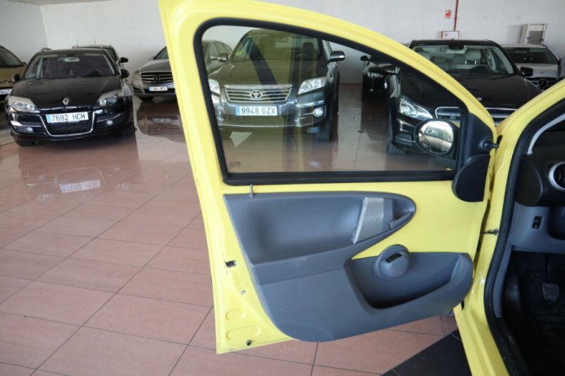 PEUGEOT 107 1.400 HDI CON 55 CV