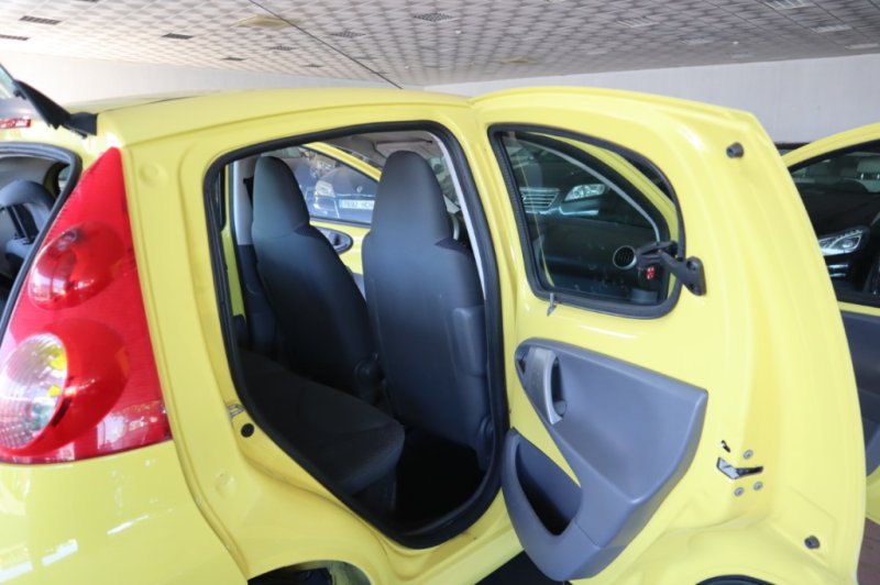 PEUGEOT 107 1.400 HDI CON 55 CV