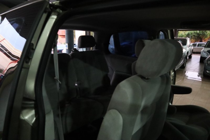 KIA CARNIVAL 2.9 CRDI CON 7 PLAZAS