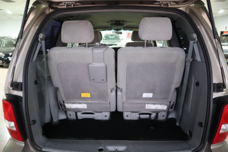 KIA CARNIVAL 2.9 CRDI CON 7 PLAZAS