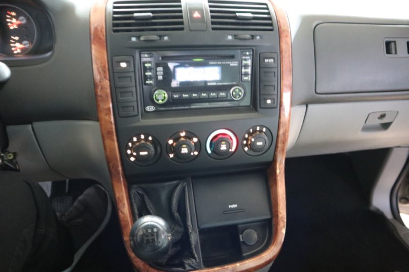 KIA CARNIVAL 2.9 CRDI CON 7 PLAZAS