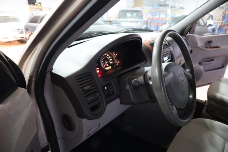 KIA CARNIVAL 2.9 CRDI CON 7 PLAZAS