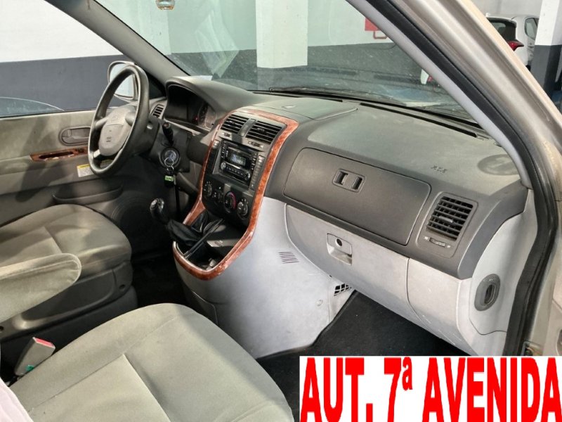 KIA CARNIVAL 2.9 CRDI CON 7 PLAZAS