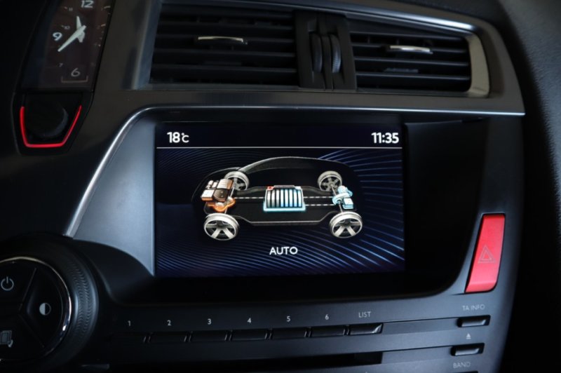 CITROEN DS-5 Citroen DS5 2.0 HDi Hybrid4 Sport