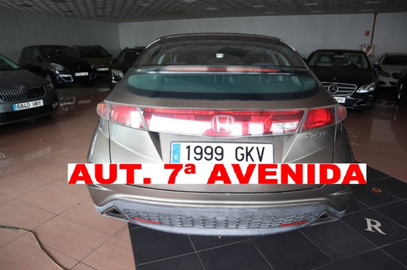 HONDA CIVIC Honda Civic 1.8 VTEC Sport