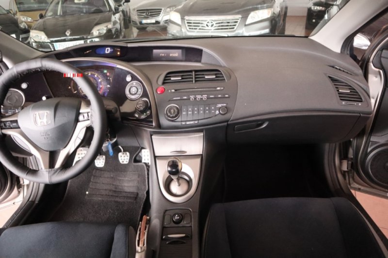 HONDA CIVIC Honda Civic 1.8 VTEC Sport