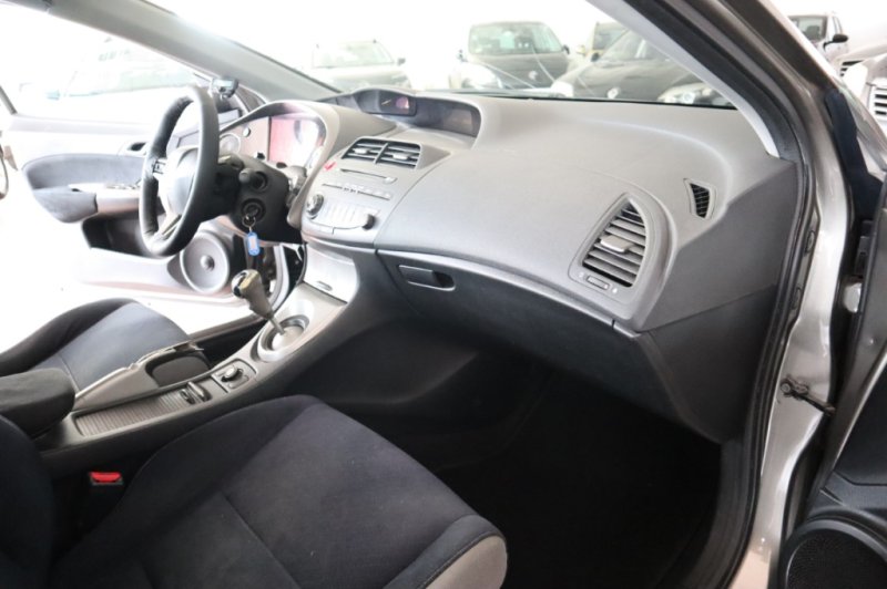 HONDA CIVIC Honda Civic 1.8 VTEC Sport