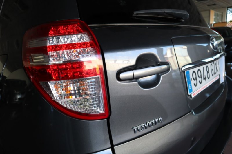 TOYOTA RAV 4 Toyota RAV 4 2.2 D-4D Life