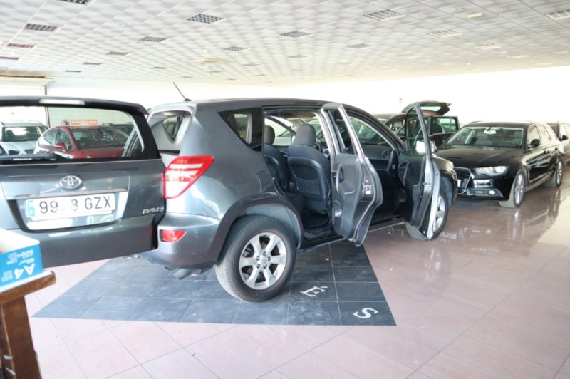 TOYOTA RAV 4 Toyota RAV 4 2.2 D-4D Life