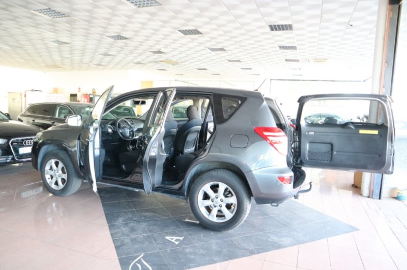 TOYOTA RAV 4 Toyota RAV 4 2.2 D-4D Life