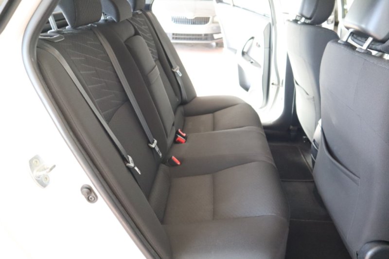 TOYOTA AVENSIS 2.200 D4D TURBO DIESEL