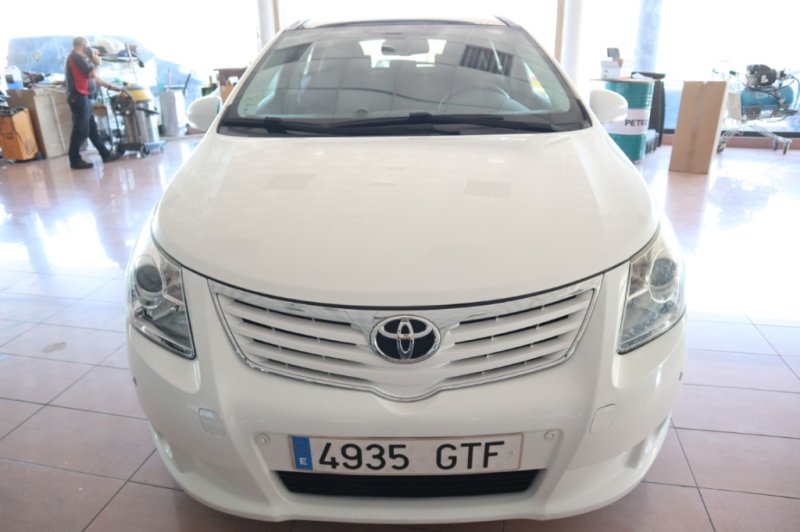 TOYOTA AVENSIS 2.200 D4D TURBO DIESEL