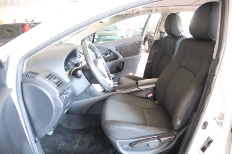TOYOTA AVENSIS 2.200 D4D TURBO DIESEL