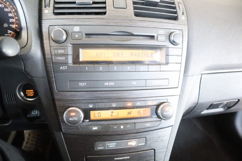 TOYOTA AVENSIS 2.200 D4D TURBO DIESEL
