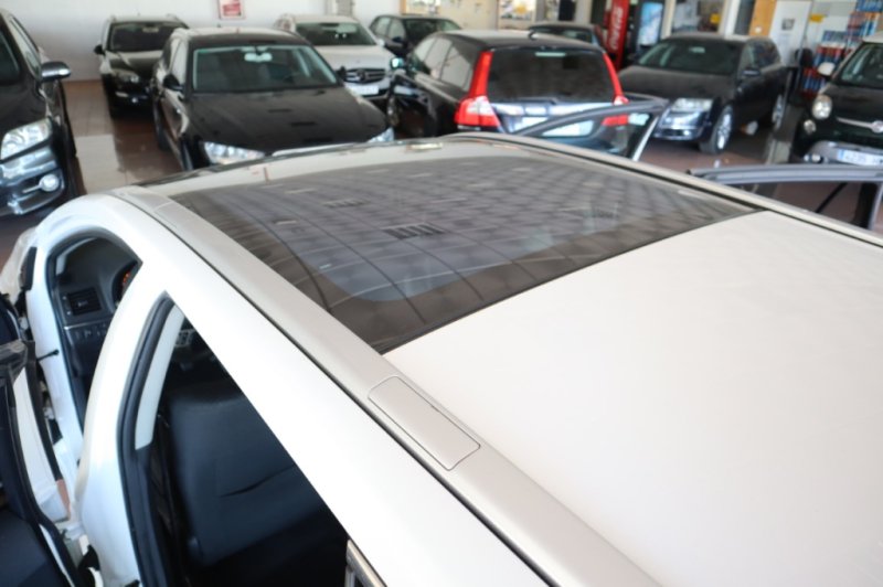 TOYOTA AVENSIS 2.200 D4D TURBO DIESEL