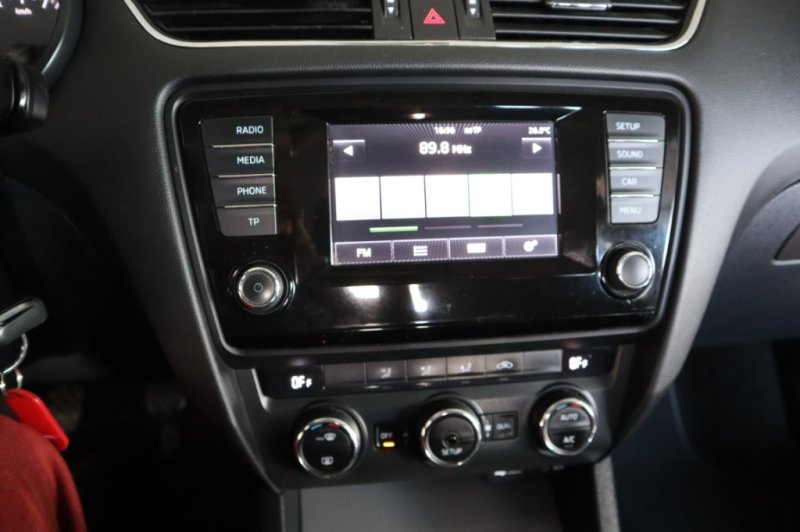 SKODA OCTAVIA ACTIVIA 1600 TDI CON 105 CV