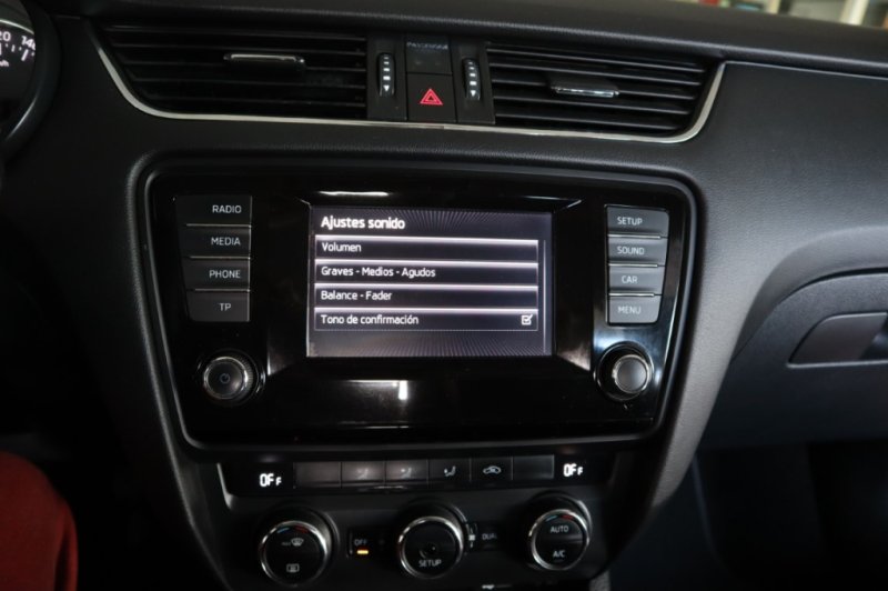 SKODA OCTAVIA ACTIVIA 1600 TDI CON 105 CV