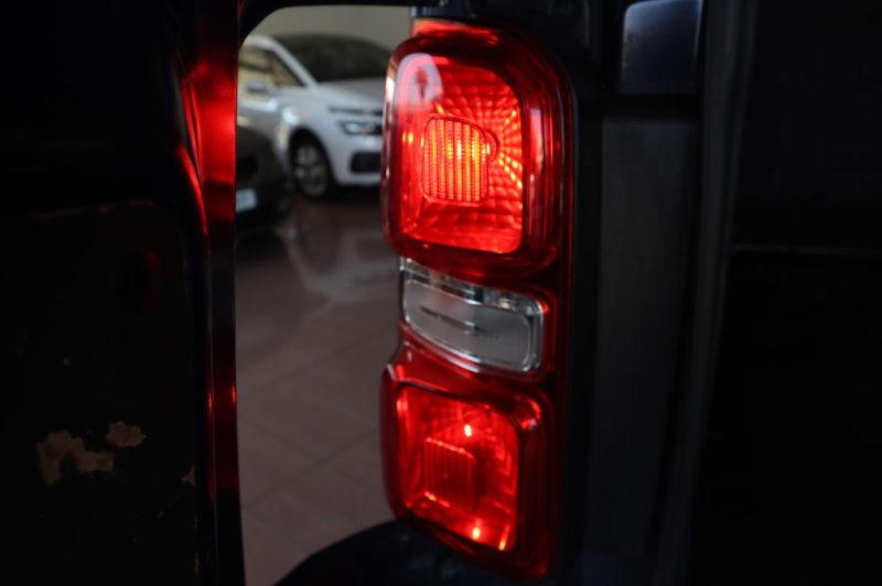 CITROEN JUMPY 1600 HDI 115 CV CON 6 PLAZAS