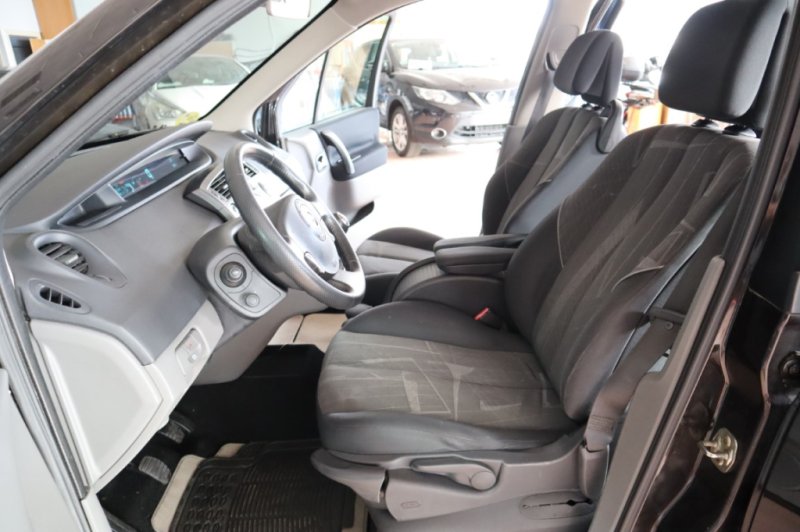RENAULT GRAND SCENIC 2000 DCI Y CAJA DE CAMBIOS DE 6 VELOCID.