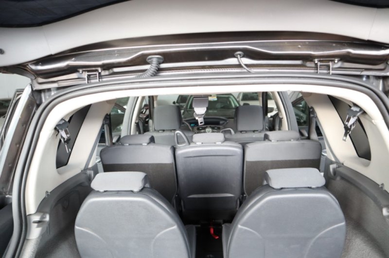RENAULT GRAND SCENIC 2000 DCI Y CAJA DE CAMBIOS DE 6 VELOCID.