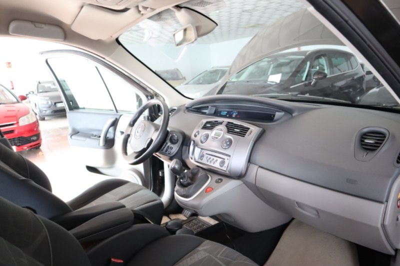 RENAULT GRAND SCENIC 2000 DCI Y CAJA DE CAMBIOS DE 6 VELOCID.