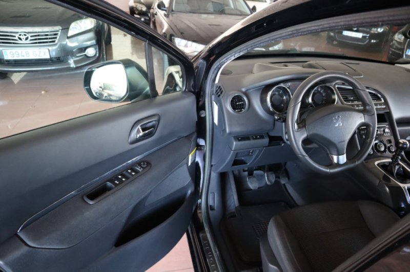 PEUGEOT 5008 2000 HDI DE 150 CV Y 6 VELOCIDADES