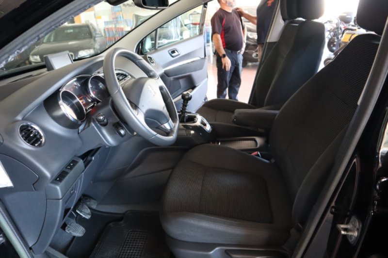 PEUGEOT 5008 2000 HDI DE 150 CV Y 6 VELOCIDADES