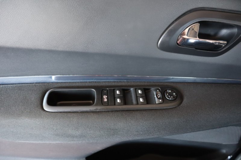 PEUGEOT 5008 2000 HDI DE 150 CV Y 6 VELOCIDADES