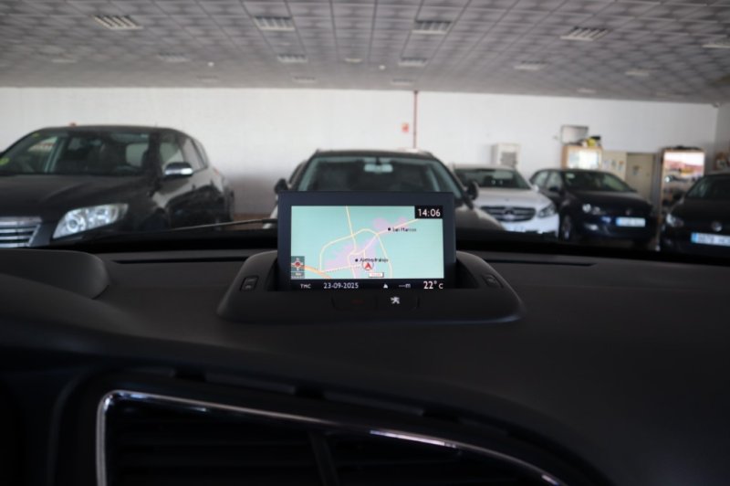 PEUGEOT 5008 2000 HDI DE 150 CV Y 6 VELOCIDADES
