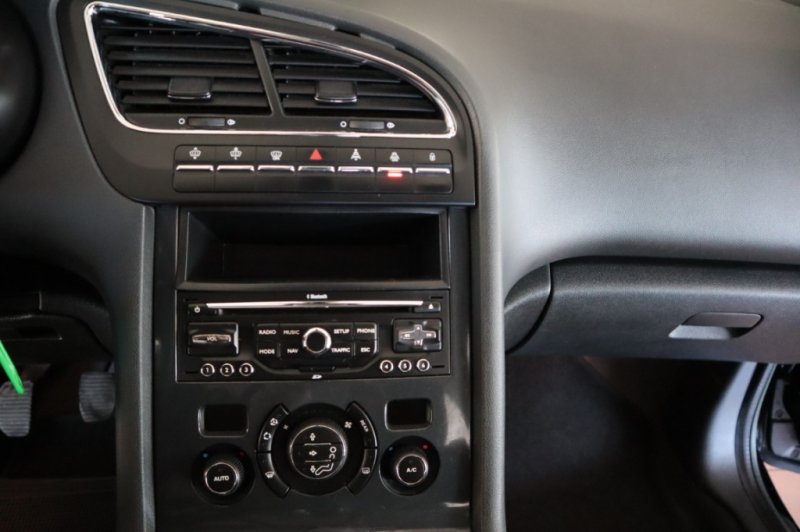 PEUGEOT 5008 2000 HDI DE 150 CV Y 6 VELOCIDADES