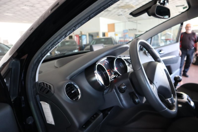 PEUGEOT 5008 2000 HDI DE 150 CV Y 6 VELOCIDADES