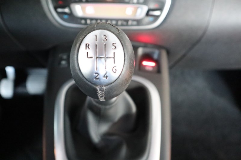 RENAULT SCENIC 1500 DCI DE 110 CV
