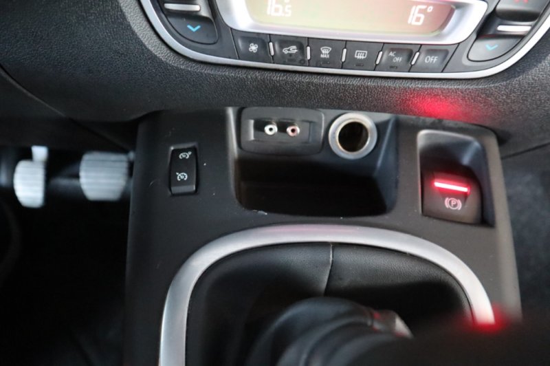 RENAULT SCENIC 1500 DCI DE 110 CV