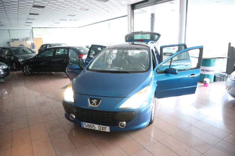PEUGEOT 307 1600 HDI CON 110 CV