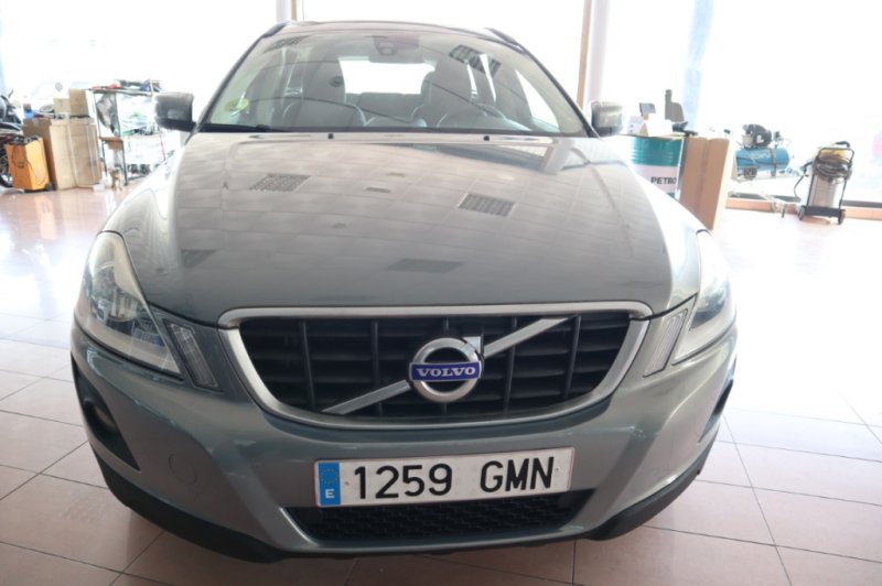 VOLVO XC-60 2400 TURBO DIESEL DE 163 CV Y 6 VELOCID.