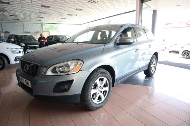 VOLVO XC-60 2400 TURBO DIESEL DE 163 CV Y 6 VELOCID.